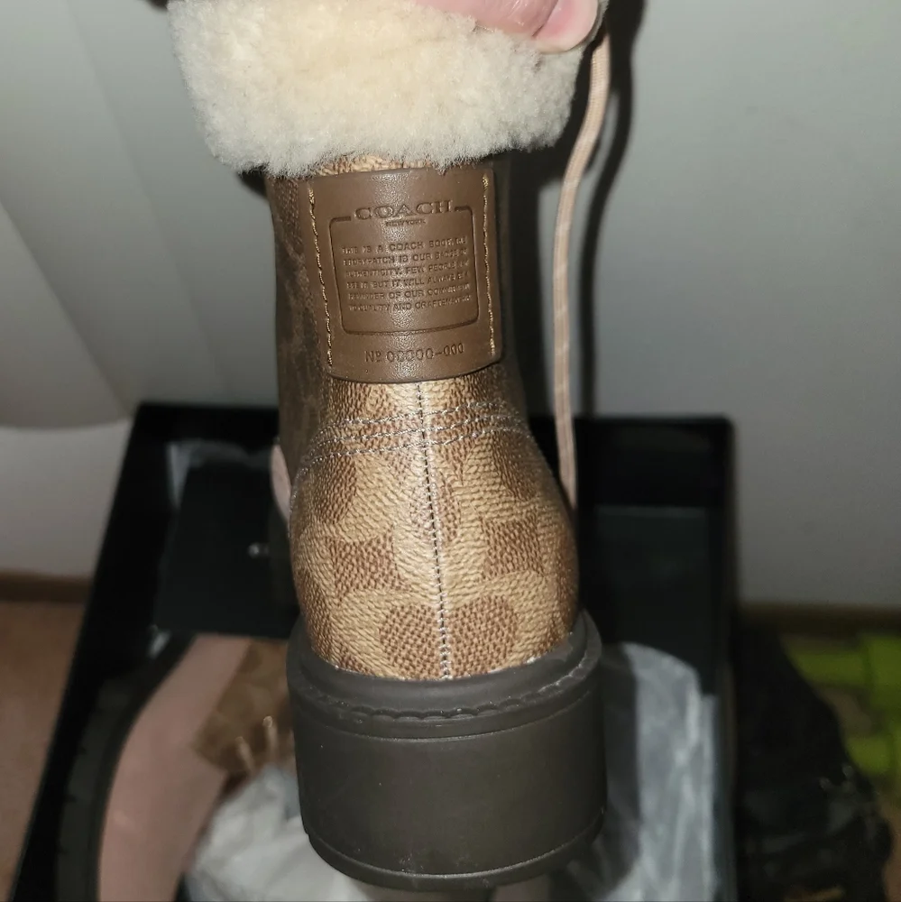 Unworn Dusty Rose Coach Booties size 9 - Picture 4 of 7